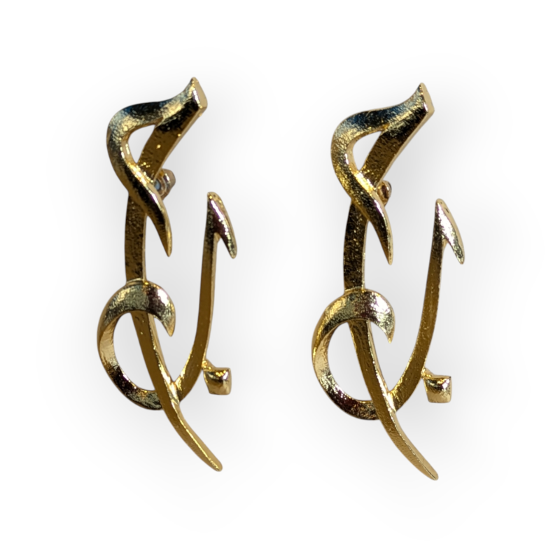 Statement حب Earrings