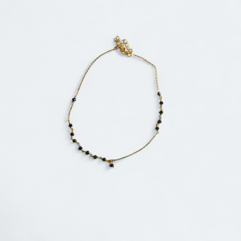 Loujain Accessories - Black beaded necklace