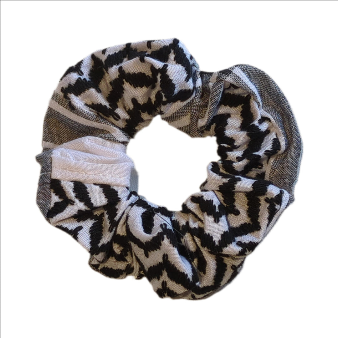 Keffiyeh Scrunchie- la.looshi baby