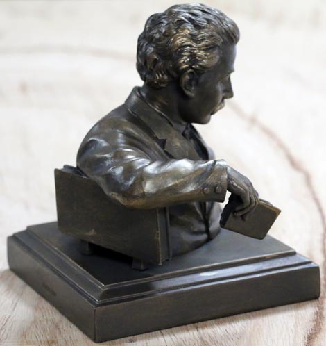 Kahlil Gibran Sculpture